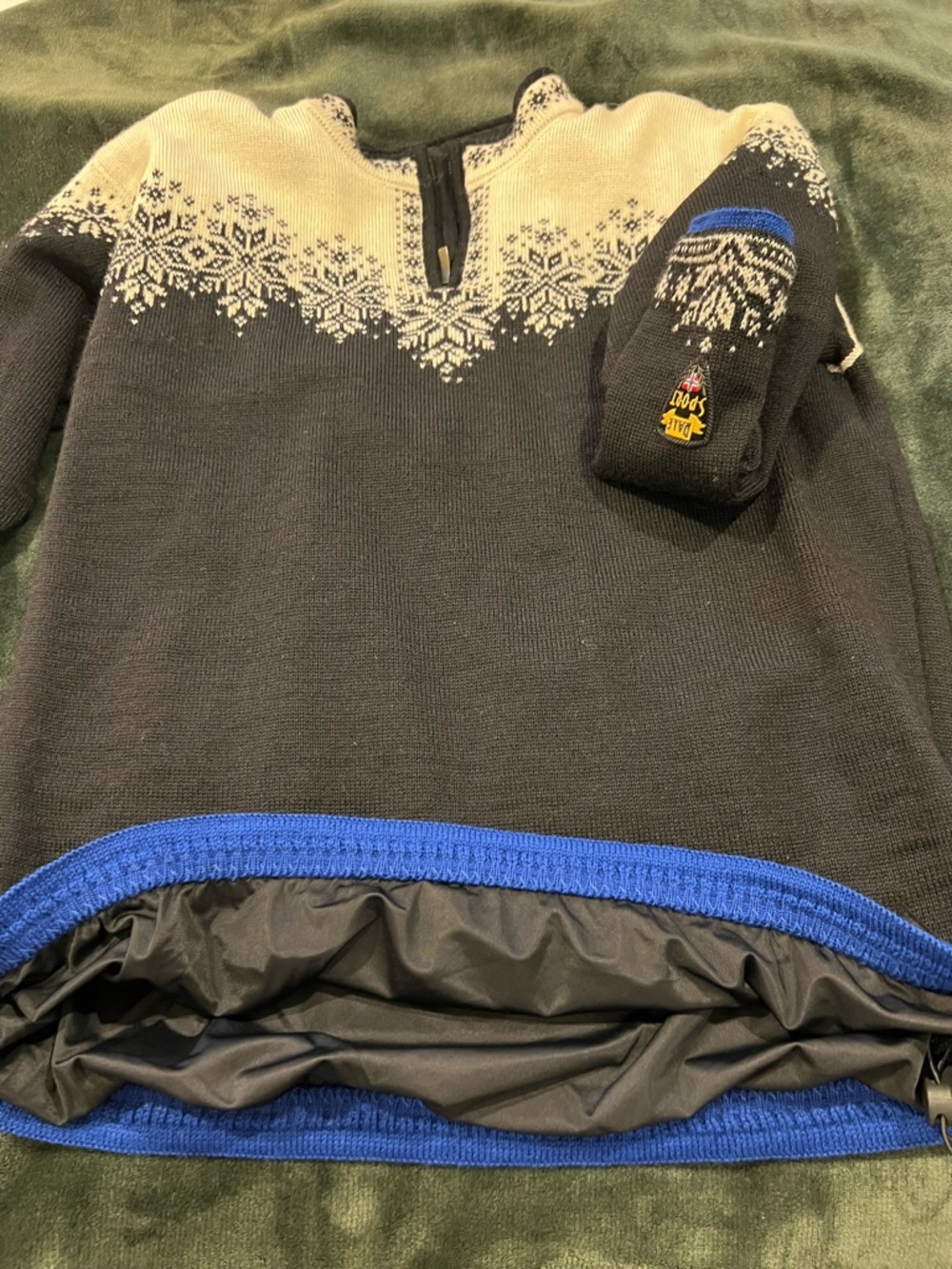 Classic DALE Snowflake Sweater-Black and White..fully lined..perfect condition - Picture 3 of 7